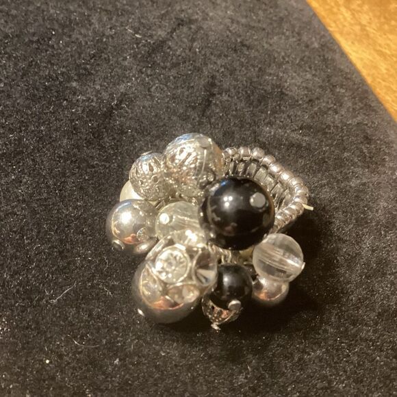 Adjustable Silvertone and Beads Ring - Picture 1 of 5